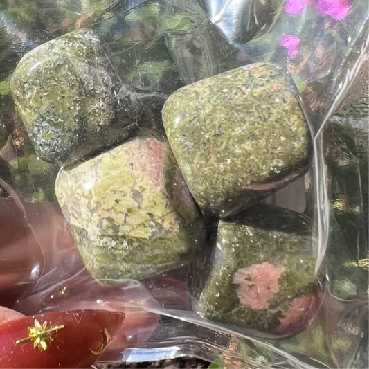 Ukanite - Grounding & Emotional Release Crystal Pack